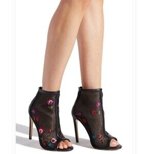 Shoe Dazzle Marissa Mesh Cage Booties size 8